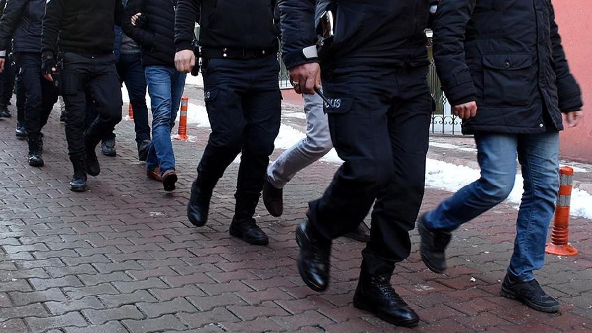 6 kii hayatn kaybetmiti! Sahte alkol ticareti yapan 8 kii gzaltna alnd