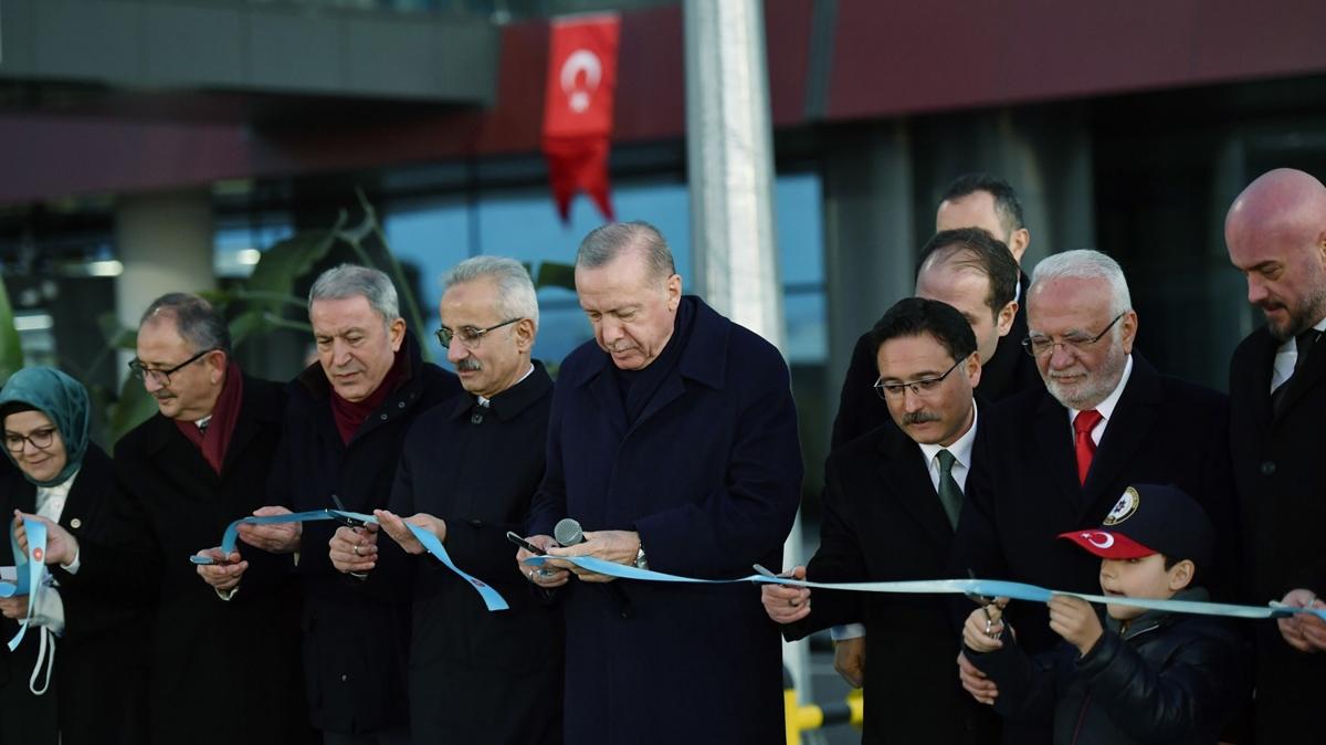 Cumhurbakan Erdoan, Kayseri Havaliman yeni terminal binas mtemmimleri ile apron projesi alna katld 