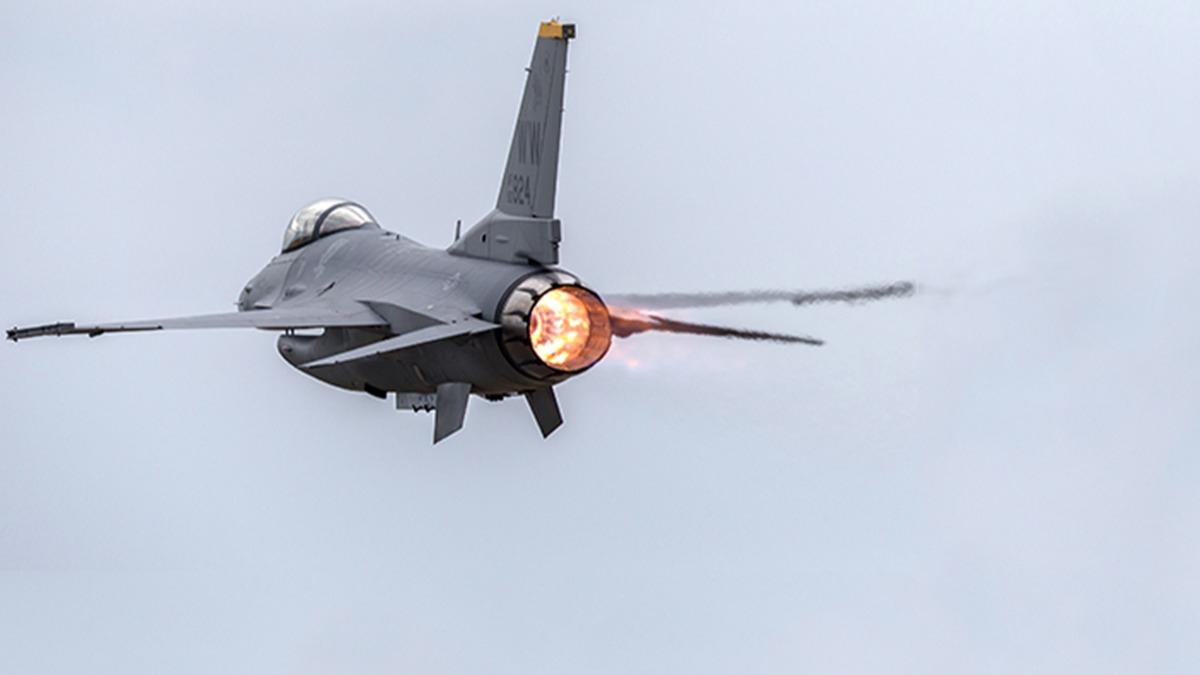 lk F-16'lar yola kyor: 8 milyar dolarlk teslimat balyor 