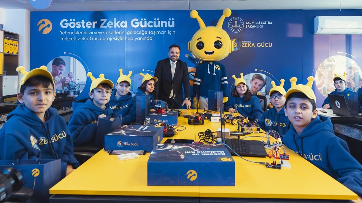 Turkcell Zeka Gc Projesi'nin yeni snf Elbistan'da hizmete ald               