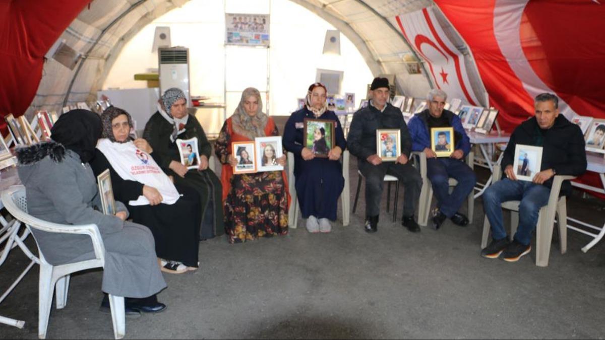 Diyarbakr annelerinin evlat nbeti sryor: Olum neredeysen gel gvenlik glerimize teslim ol 