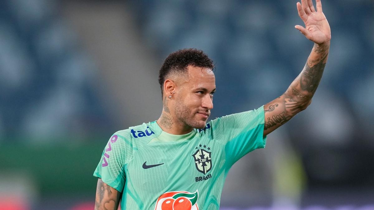 Neymar'dan Al Hilal'i akna eviren istek