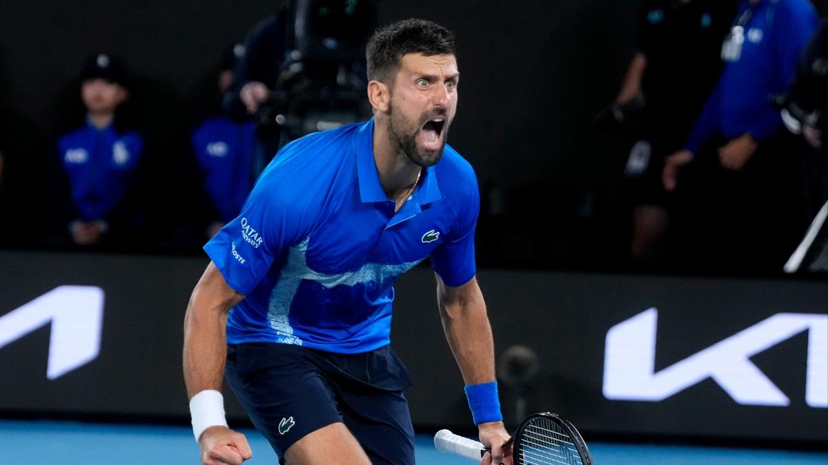 Novak Djokovic, Carlos Alcaraz'a ans tanmad