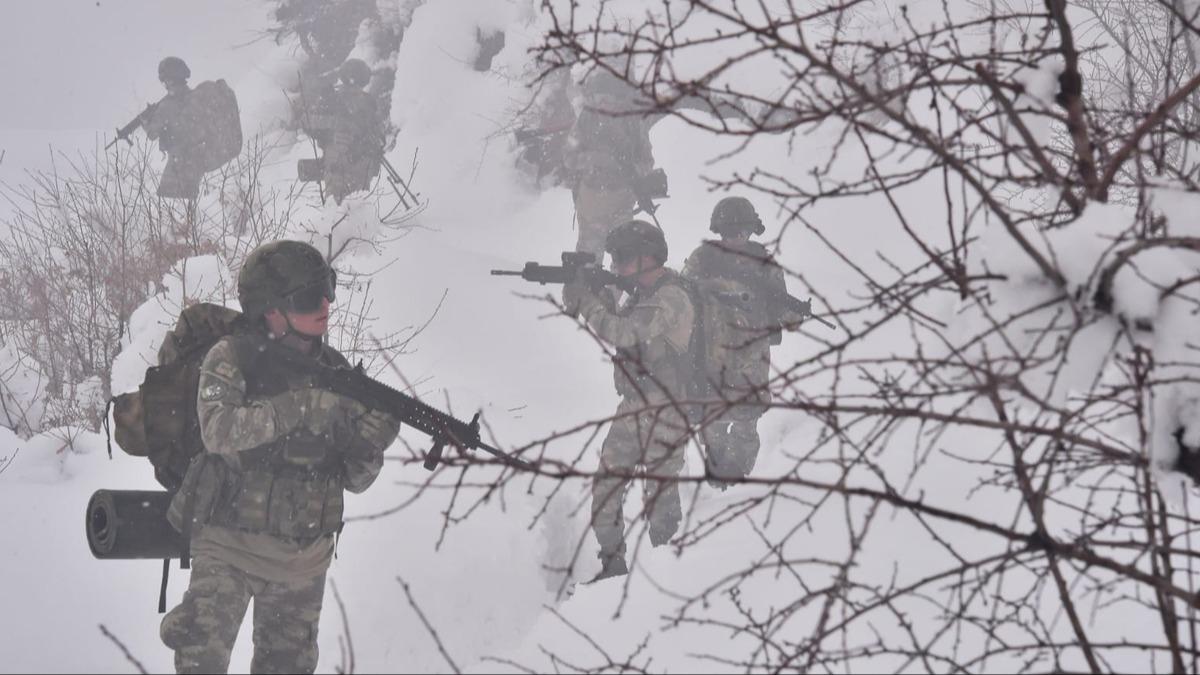 4 PKK'l terrist etkisiz hale getirildi