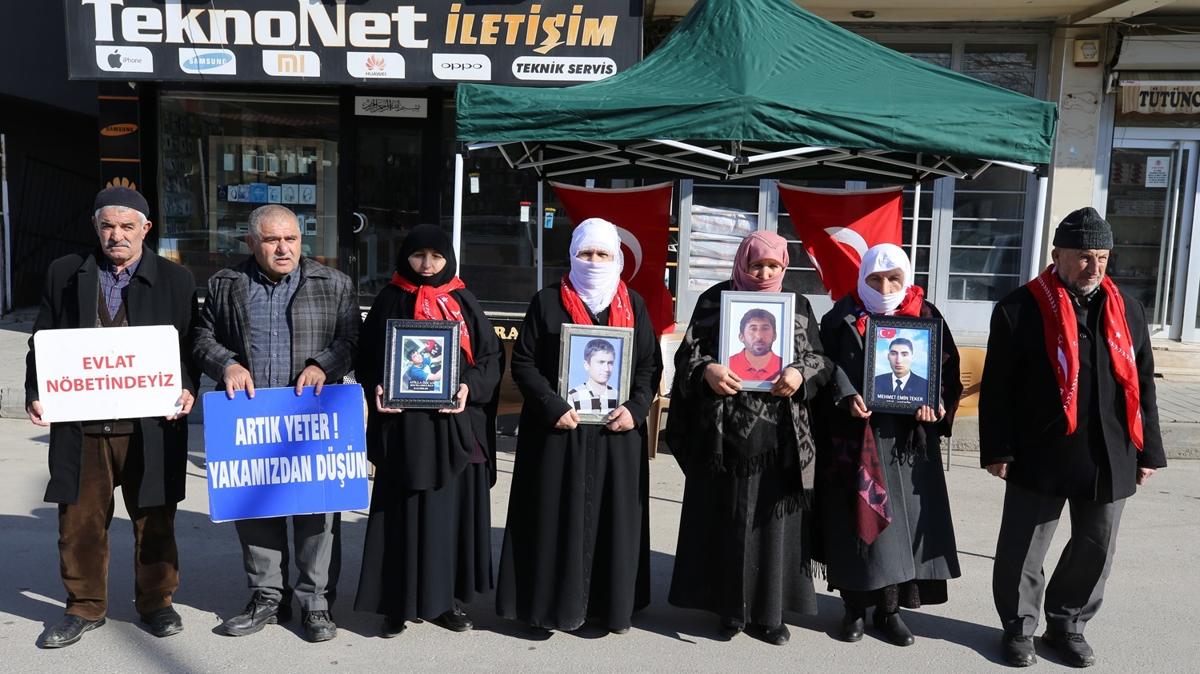 Evlat nbetindeki anne oluna seslendi: Gel devlet arkamzdadr