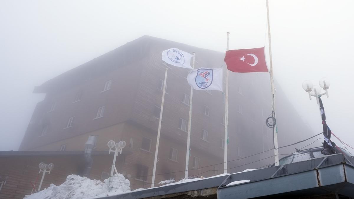 Trk Devletleri Tekilat, Kartalkaya'daki yangnn ardndan milli yas nedeniyle bayraklarn yarya indirdi