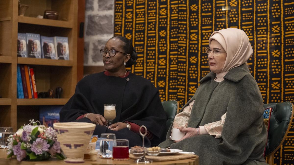 Emine Erdoan, Ruanda liderinin ei Kagame ile bir araya geldi