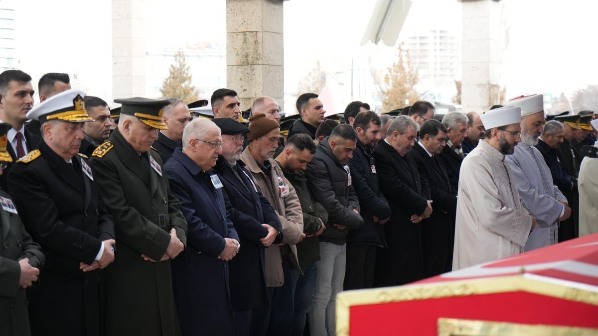 ehit Astsubay stavu Ufuk Aknc iin Ankara'da cenaze treni dzenlendi