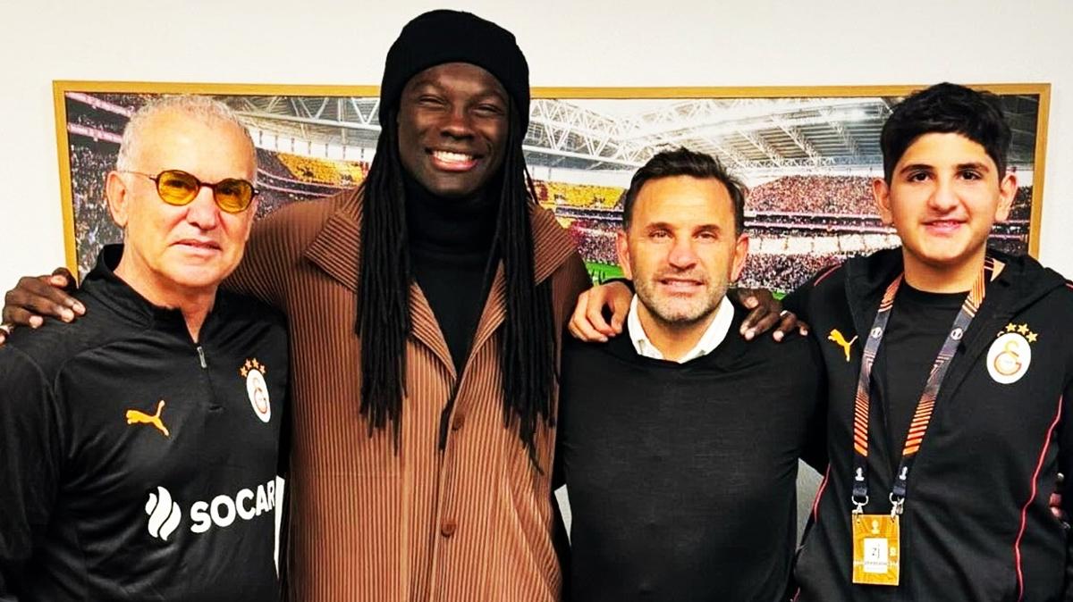 Bafetimbi Gomis'ten eski takm Galatasaray'a ziyaret