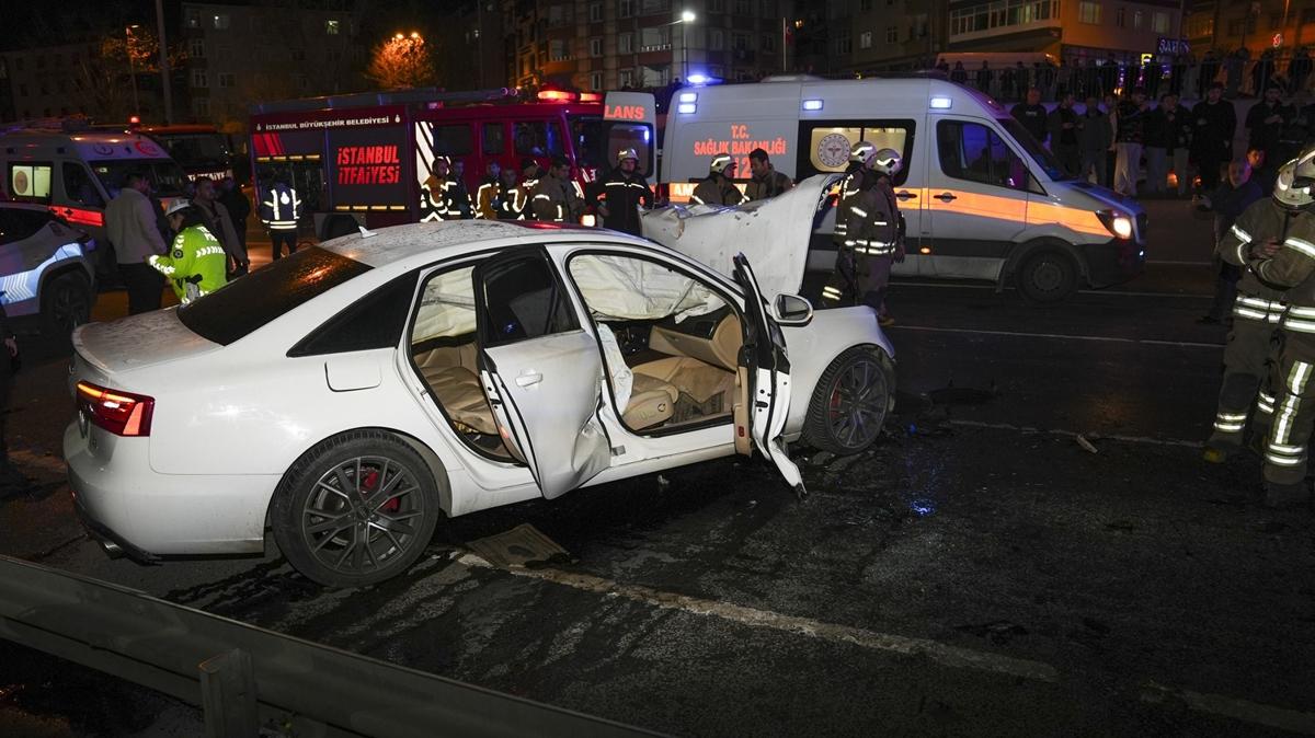 Esenler'de zincirleme trafik kazas: 1 l 9 yaral