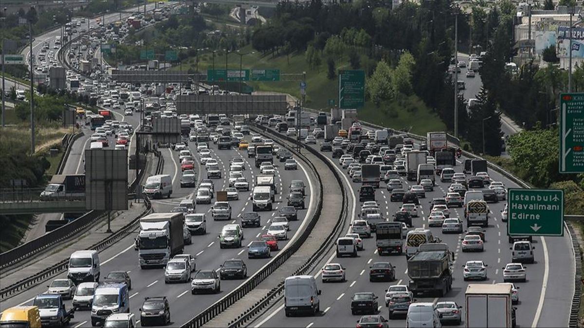 stanbul'un giderek artan trafii kar yan etkileyebiliyor