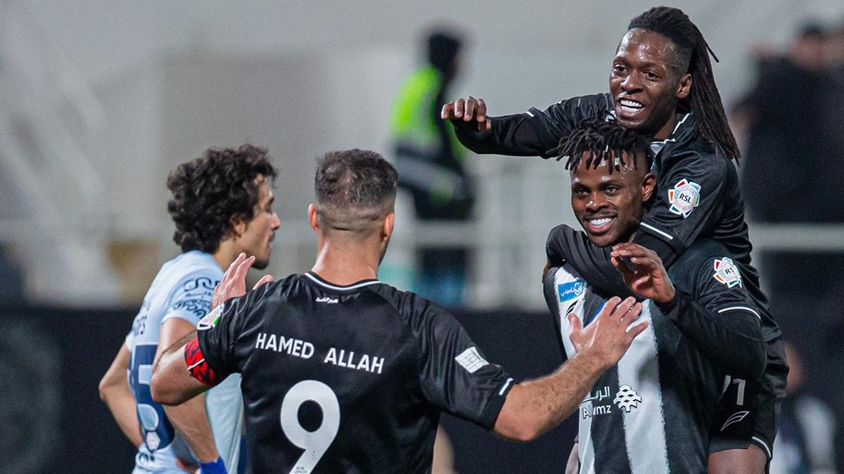 Al Shabab uzatmalarda gld! Fatih Terim ikinci kez kazand