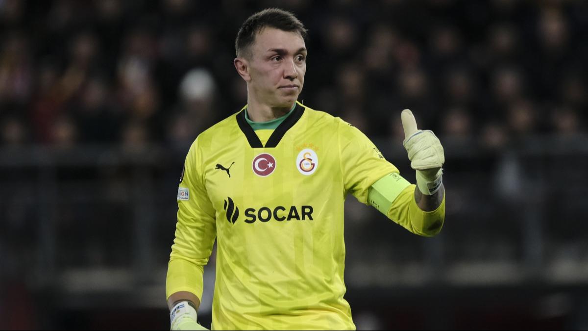 Galatasaray'dan ayrlyor mu? te Muslera'dan dikkat eken szler