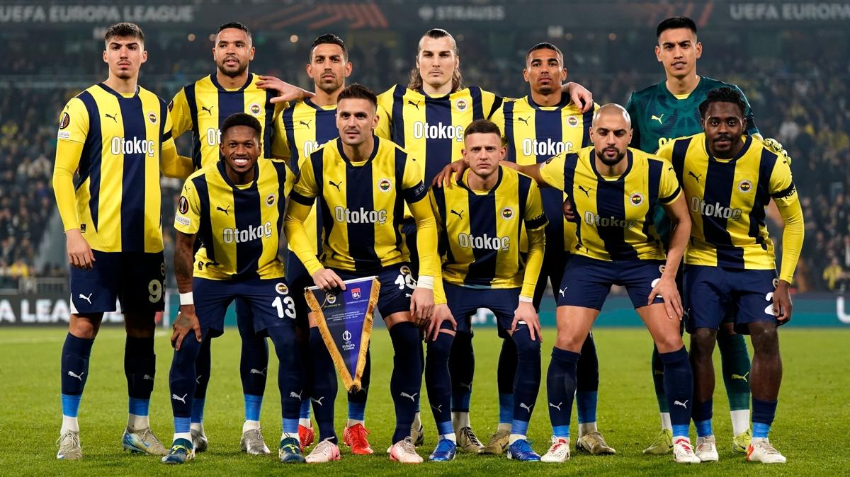 Fenerbahe'nin Midtjylland ma kamp kadrosu belli oldu! Eksikler dikkat ekiyor