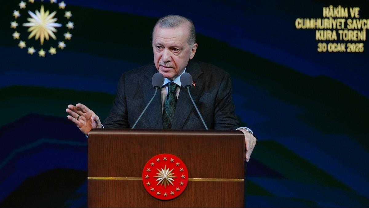 Cumhurbakan Erdoan: Trk yargsna kimse ayar veremez