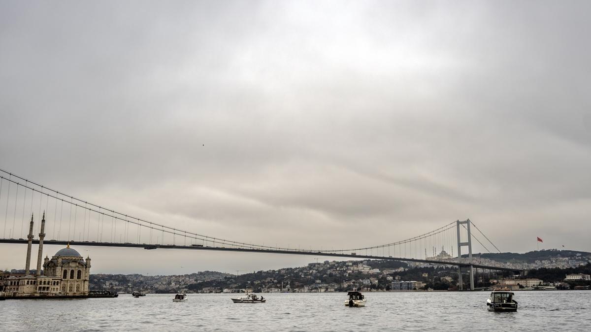 stanbul Boaz'nda gemi trafiine engel