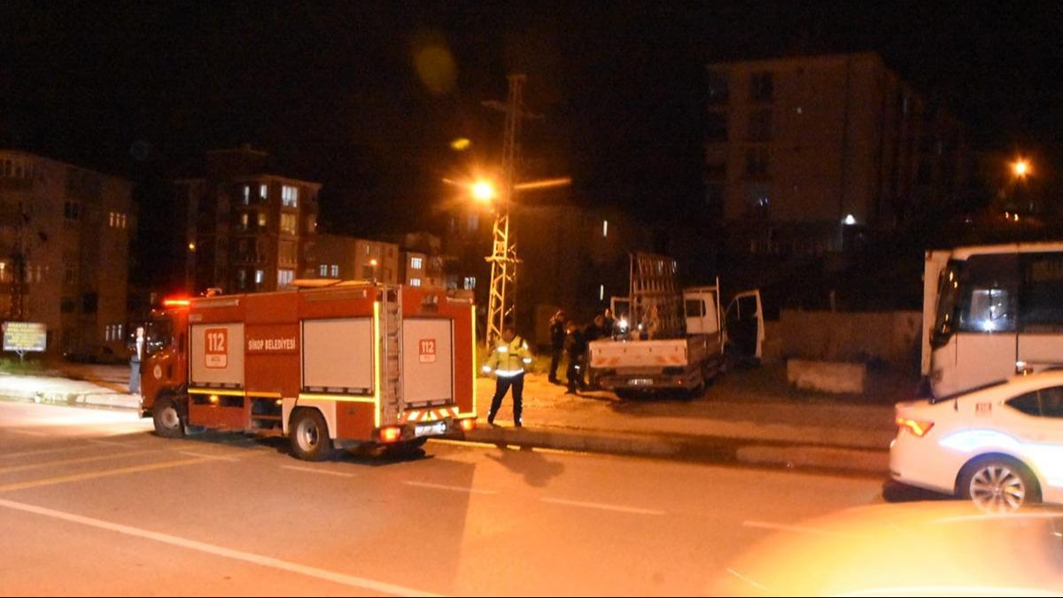 Sinop'ta panik anlar: Park halindeki aratan dumanlar ykseldi