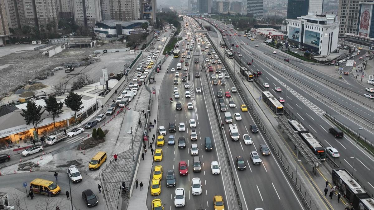 stanbul trafiinde younluk