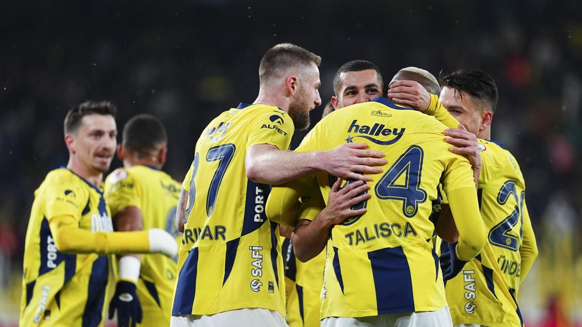 MA SONUCU: Fenerbahe 5-0 Erzurumspor