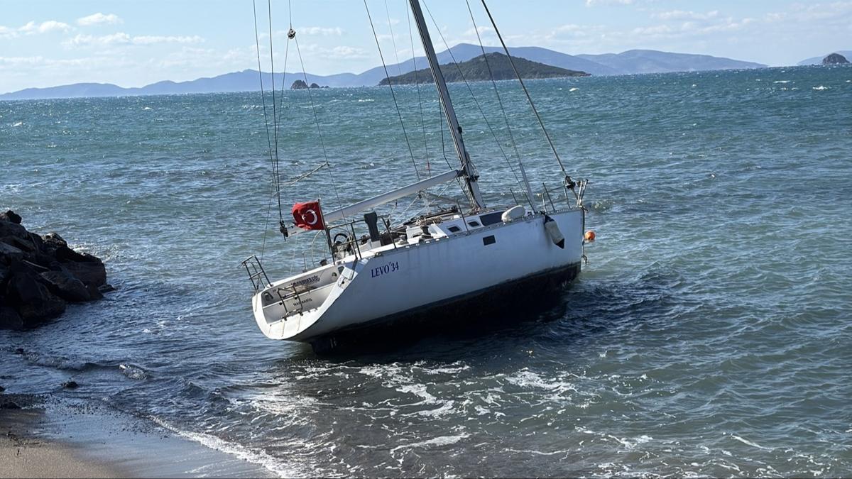 Bodrum'da yelkenli tekne kyya srklendi