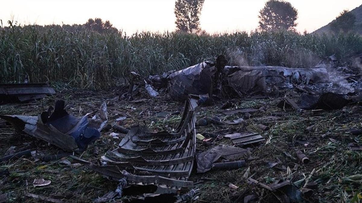 Rusya'da hafif motorlu uan dmesi sonucu 2 kii hayatn kaybetti