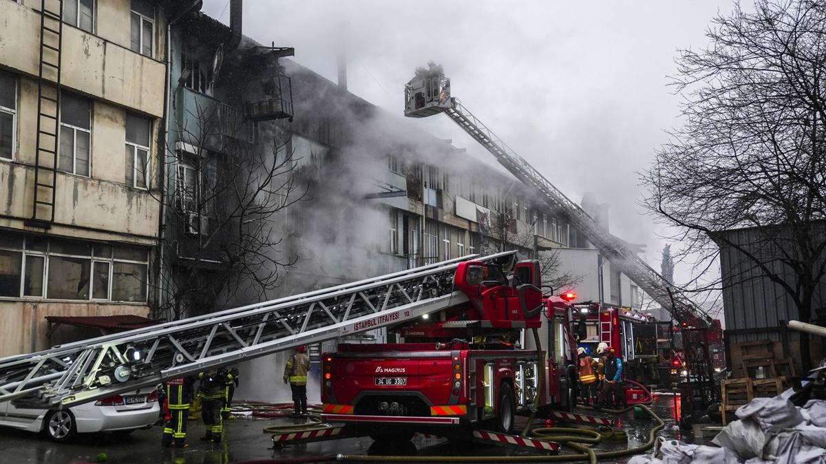 Baakehir evre Sanayi Sitesi'nde yangn