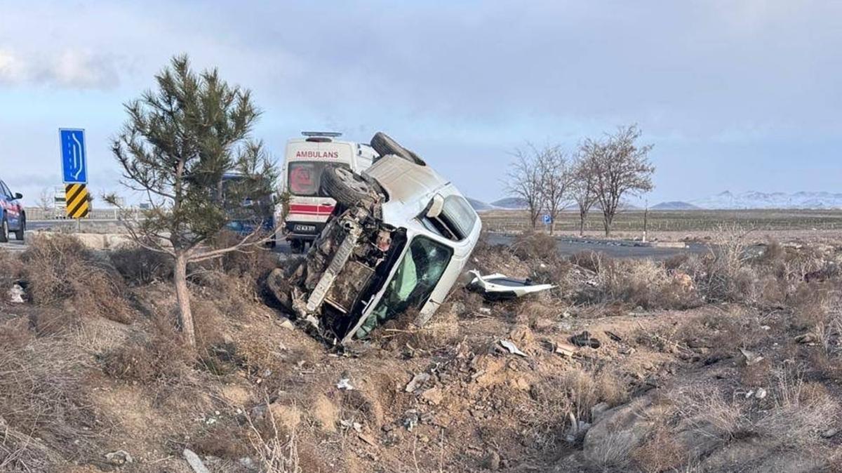 Konya'da korkun kaza: 1 bebek ld, 4 kii yaraland