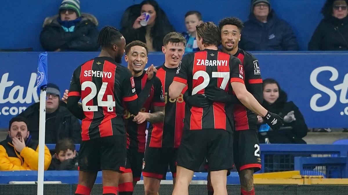 Bournemouth kupada turlad