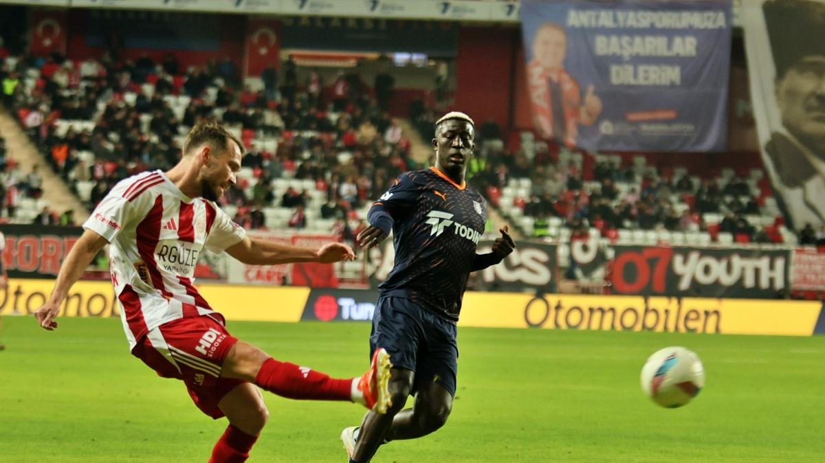 Antalyaspor ile Baakehir puanlar paylat