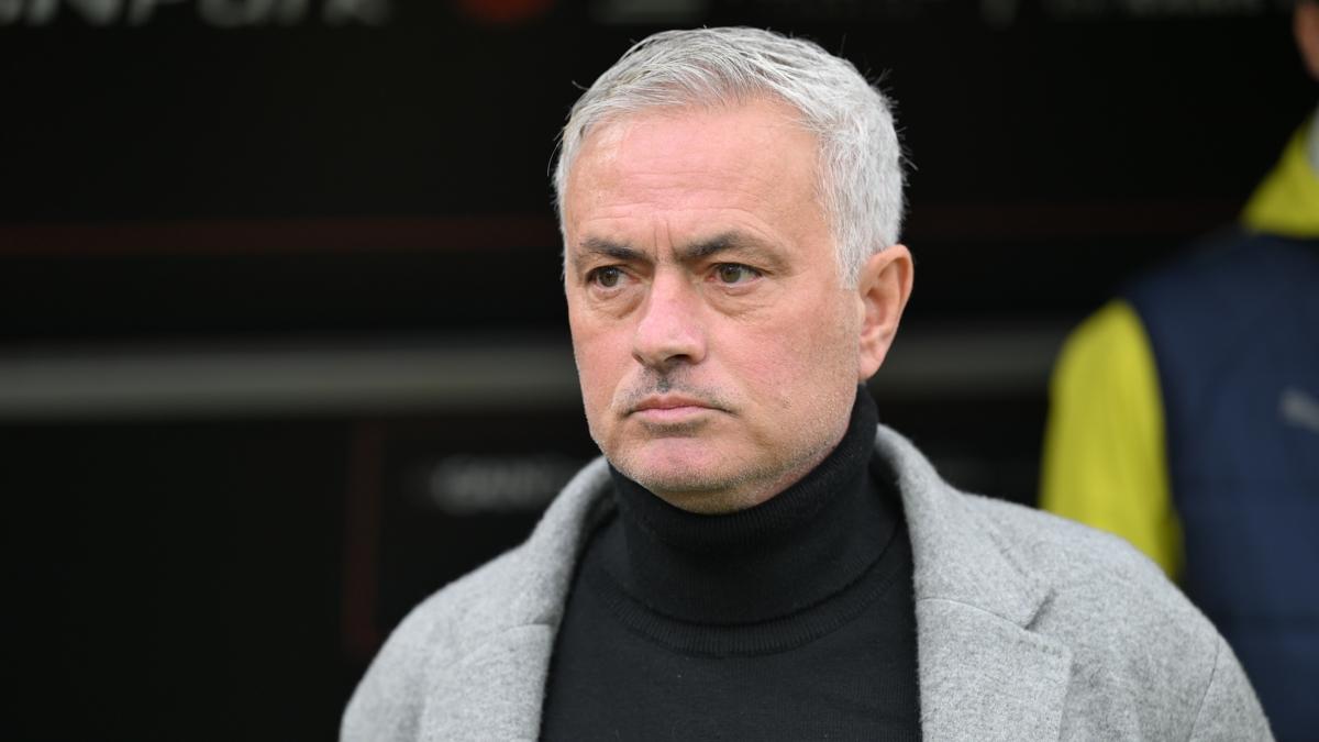 Jose Mourinho: Daha pratik olmak zorundayz