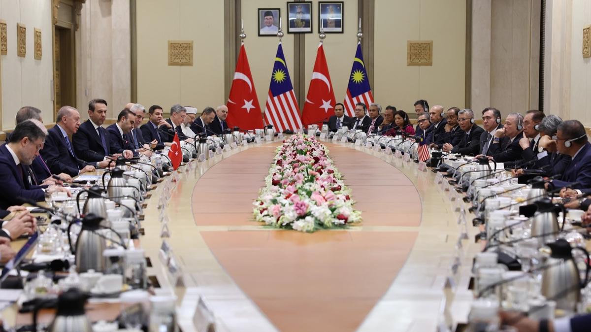 Cumhurbakan Erdoan: Malezya'nn kalbimizde mstesna bir yeri bulunuyor