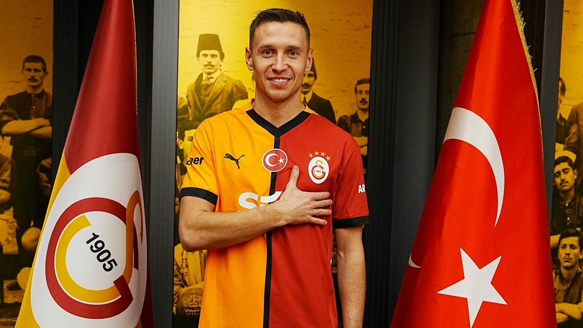 Galatasaray'n 210. yabanc futbolcusu Przemyslaw Frankowski