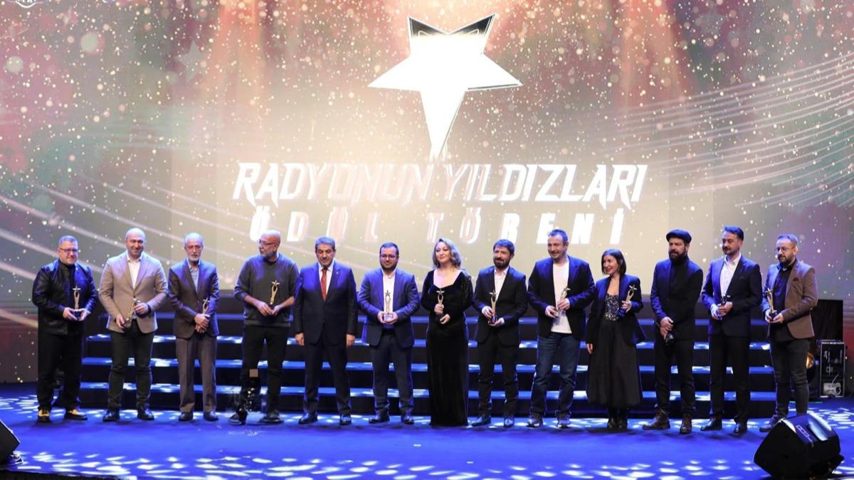 Radyonun Yldzlar'ndan Alem FM'e 3 dl!