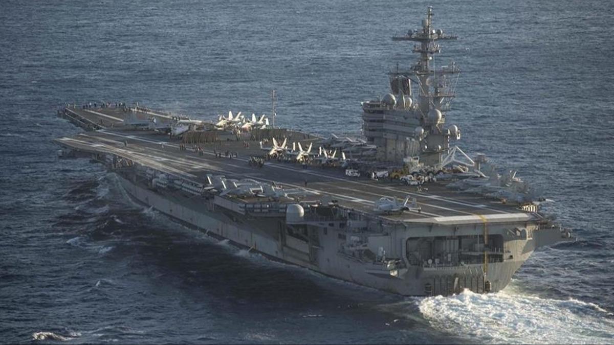 ABD'ye ait uak gemisi USS Harry S. Truman, Beikta-M adl ticari gemi ile arpt