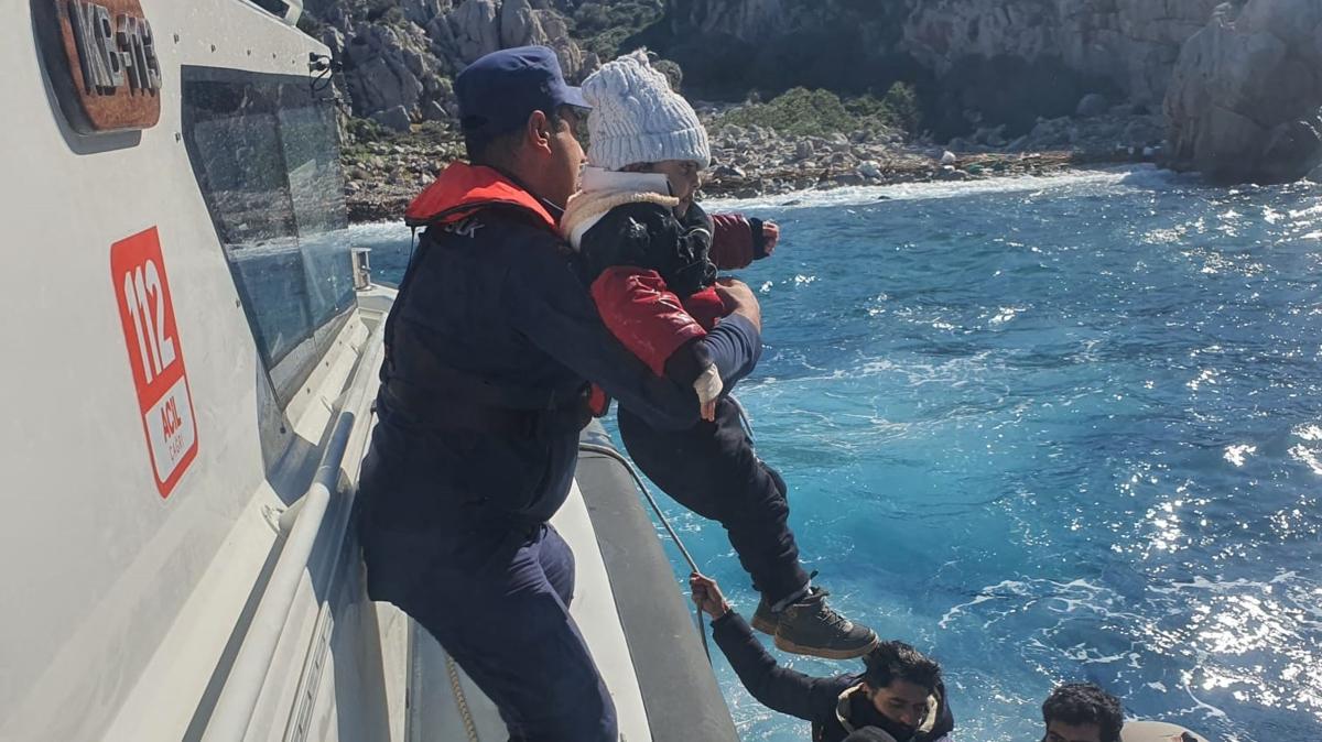 Marmaris'te 3' ocuk 13 dzensiz gmen kurtarld