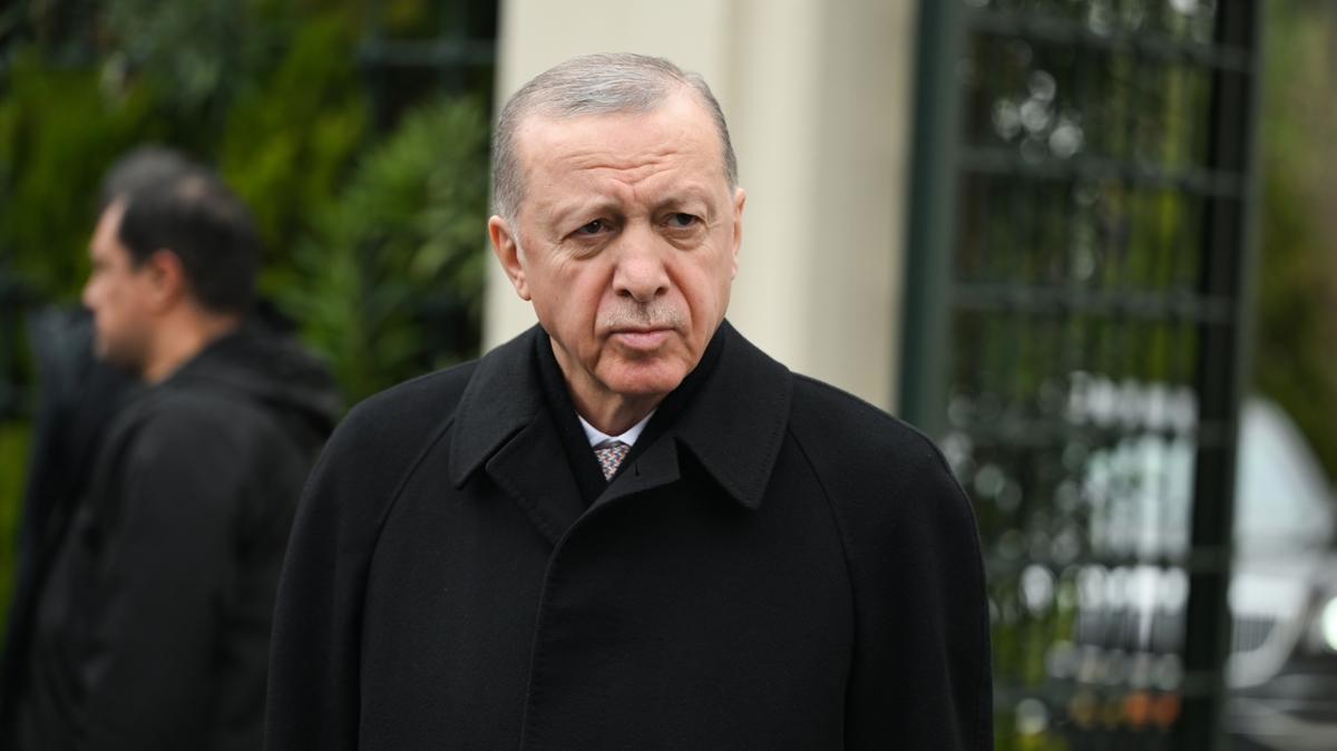 Cumhurbakan Erdoan cuma namazn Hz. Ali Camisi'nde kld                                     