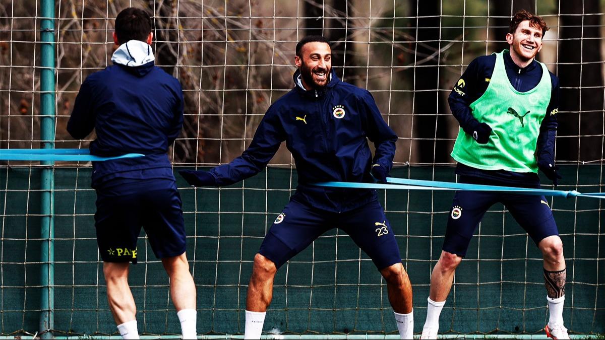 Fenerbahe, Kasmpaa mesaisine ara vermeden balad