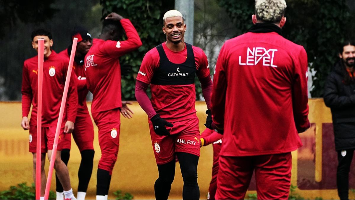 Galatasaray, aykur Rizespor mesaisine balad