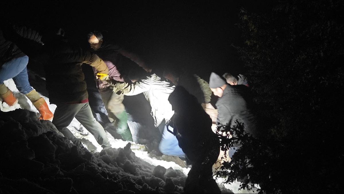 Samsun'da traktr arampole devrildi: l ve yarallar var