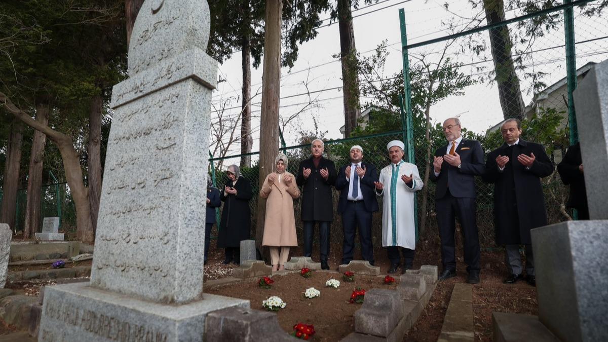 Kurtulmu, Abdrreid brahim Efendi'nin kabrini ziyaret etti