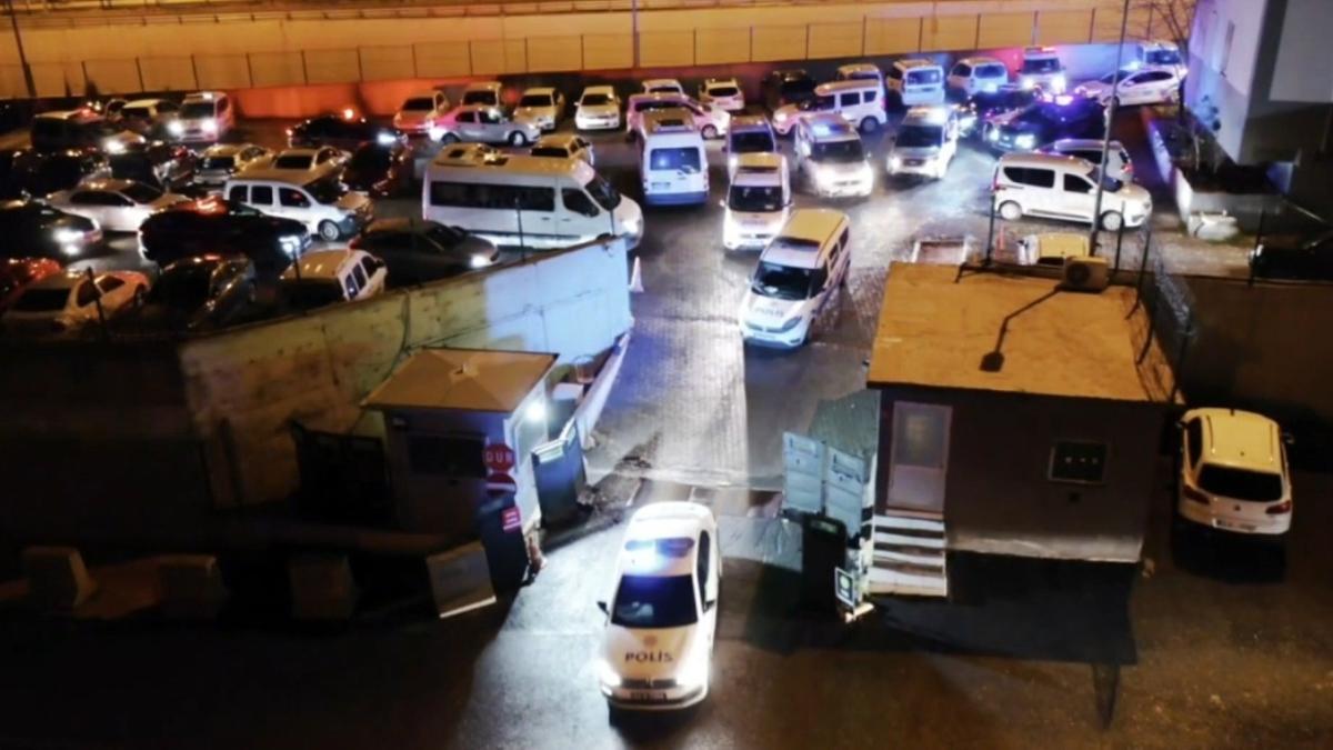 Sosyal medyada silahla paylam yapanlara ynelik dzenlenen basknda 19 kii yakaland 