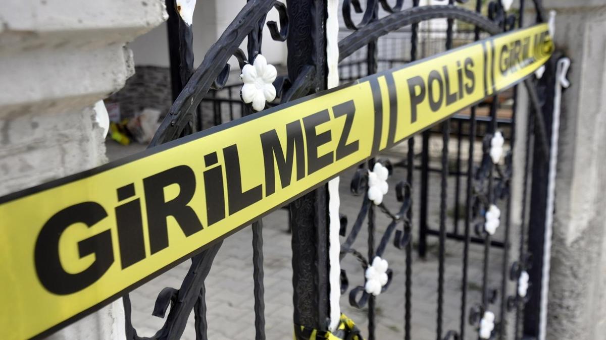 Eini uzun namlulu silahla katletti