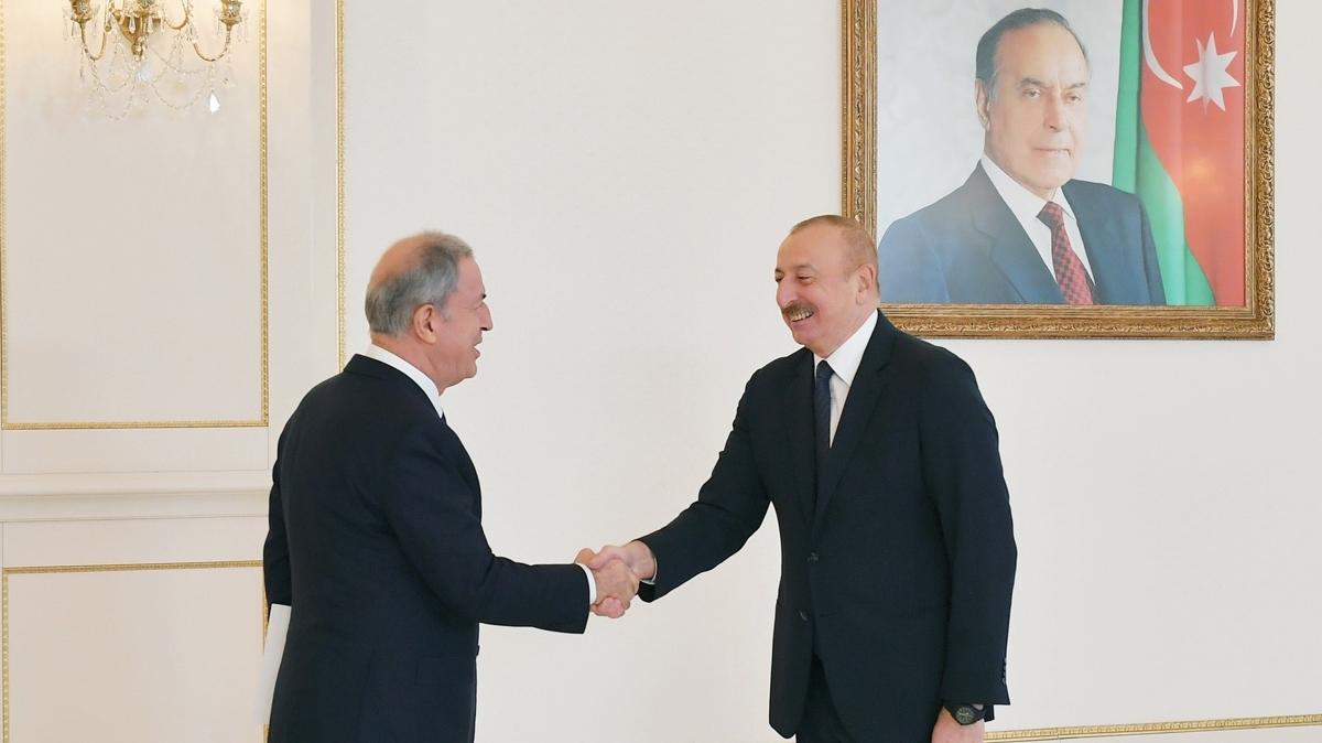 Aliyev, Hulusi Akar' kabul etti