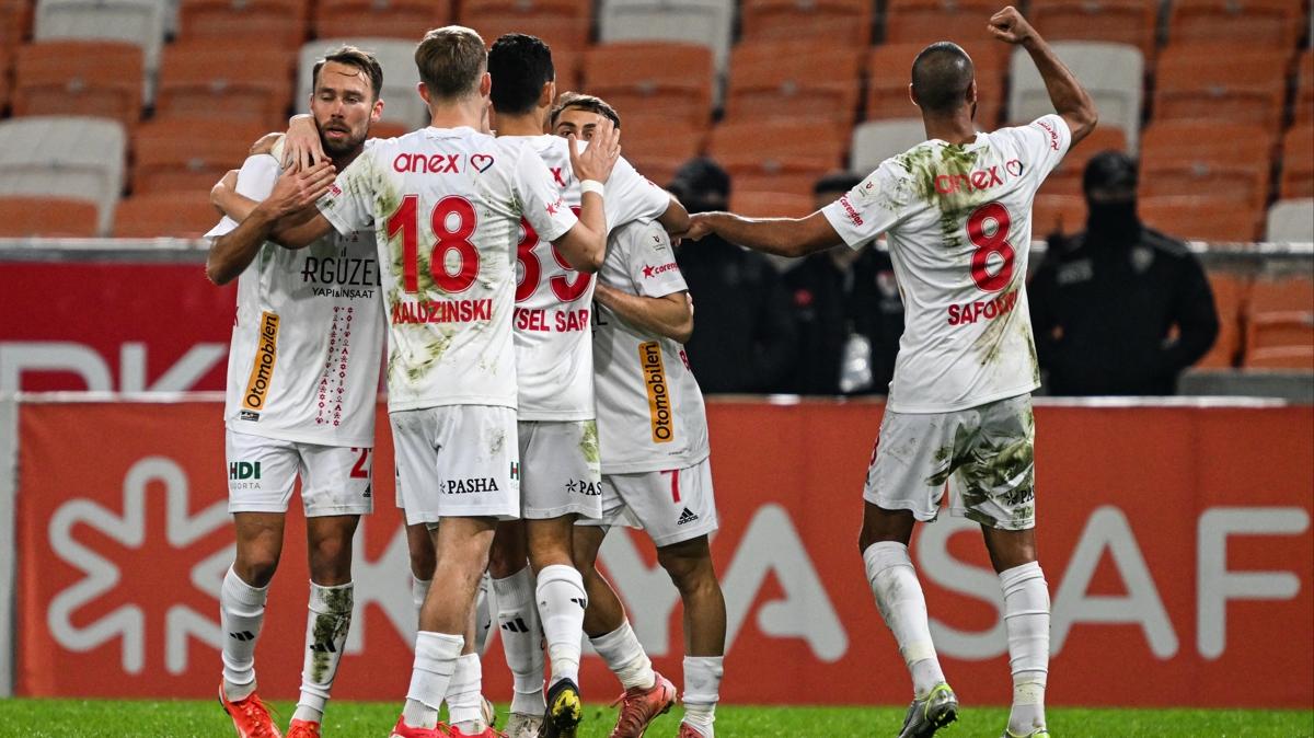 Antalyaspor'un konuu Kasmpaa