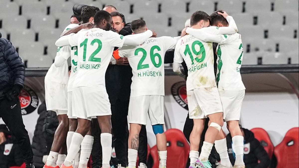 anlurfaspor'un konuu lider Kocaelispor