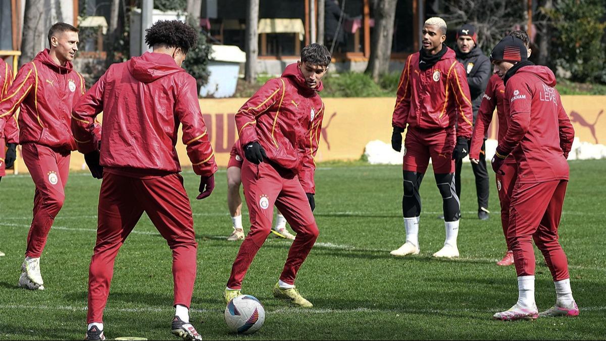 Galatasaray dev derbiye hazrlanyor