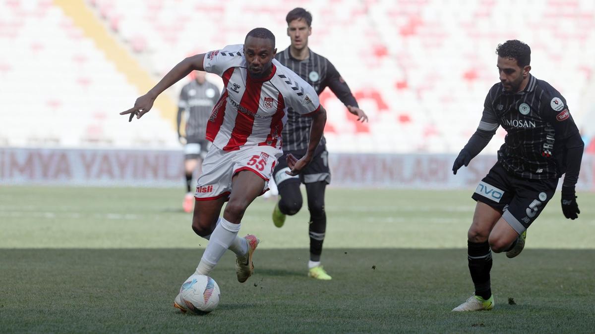 Sivasspor ile Konyaspor puanlar blt