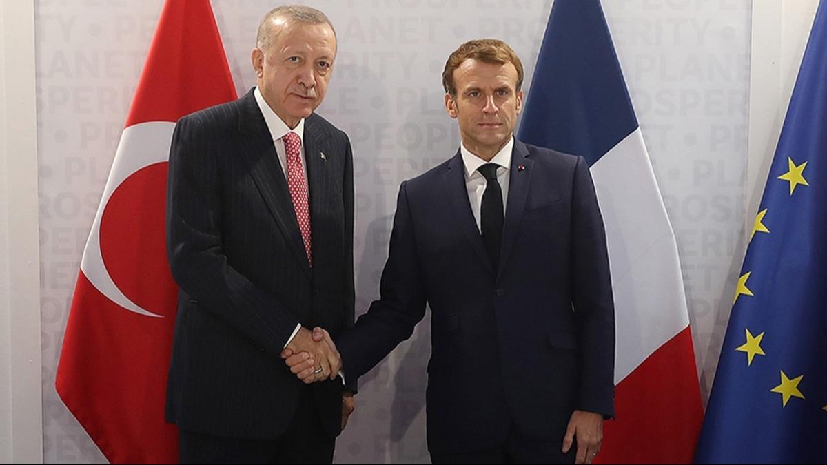 Cumhurbakan Erdoan ile Macron arasnda kritik grme: Srgn plan kabul edilemez