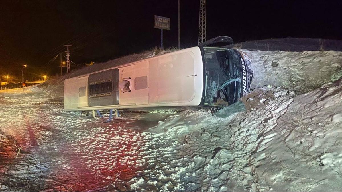 Yozgat'ta yolcu otobs devrildi, 6 kii yaraland