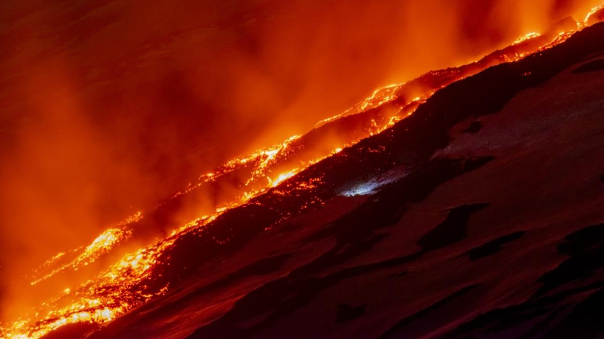 Etna Yanarda'nda lav ak oldu